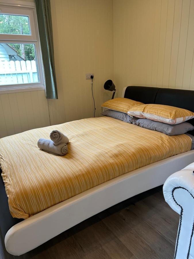 1Lochness Glam Lodges Инвернес Екстериор снимка