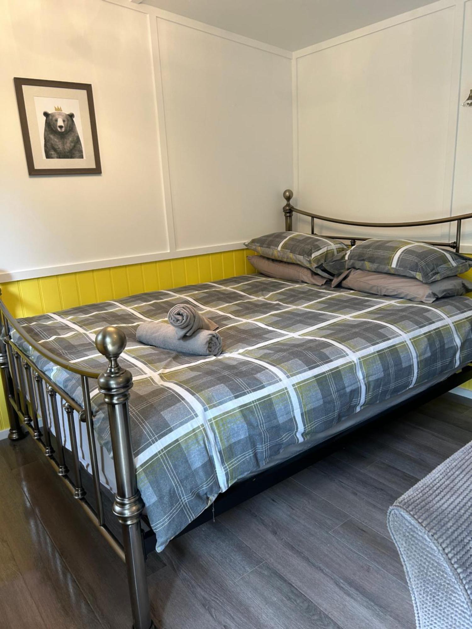 1Lochness Glam Lodges Инвернес Екстериор снимка