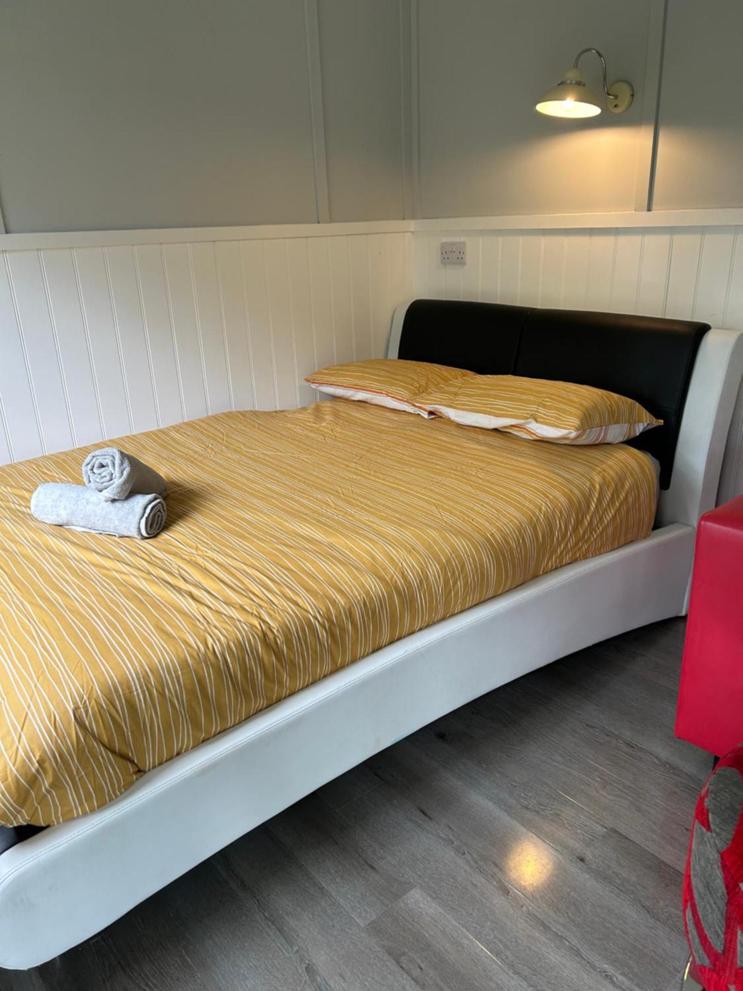 1Lochness Glam Lodges Инвернес Екстериор снимка