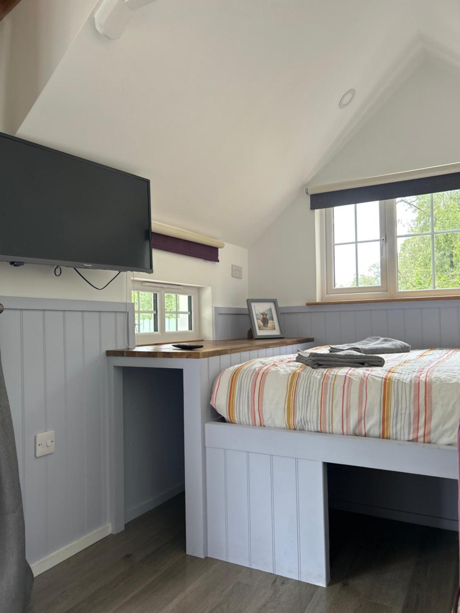1Lochness Glam Lodges Инвернес Екстериор снимка