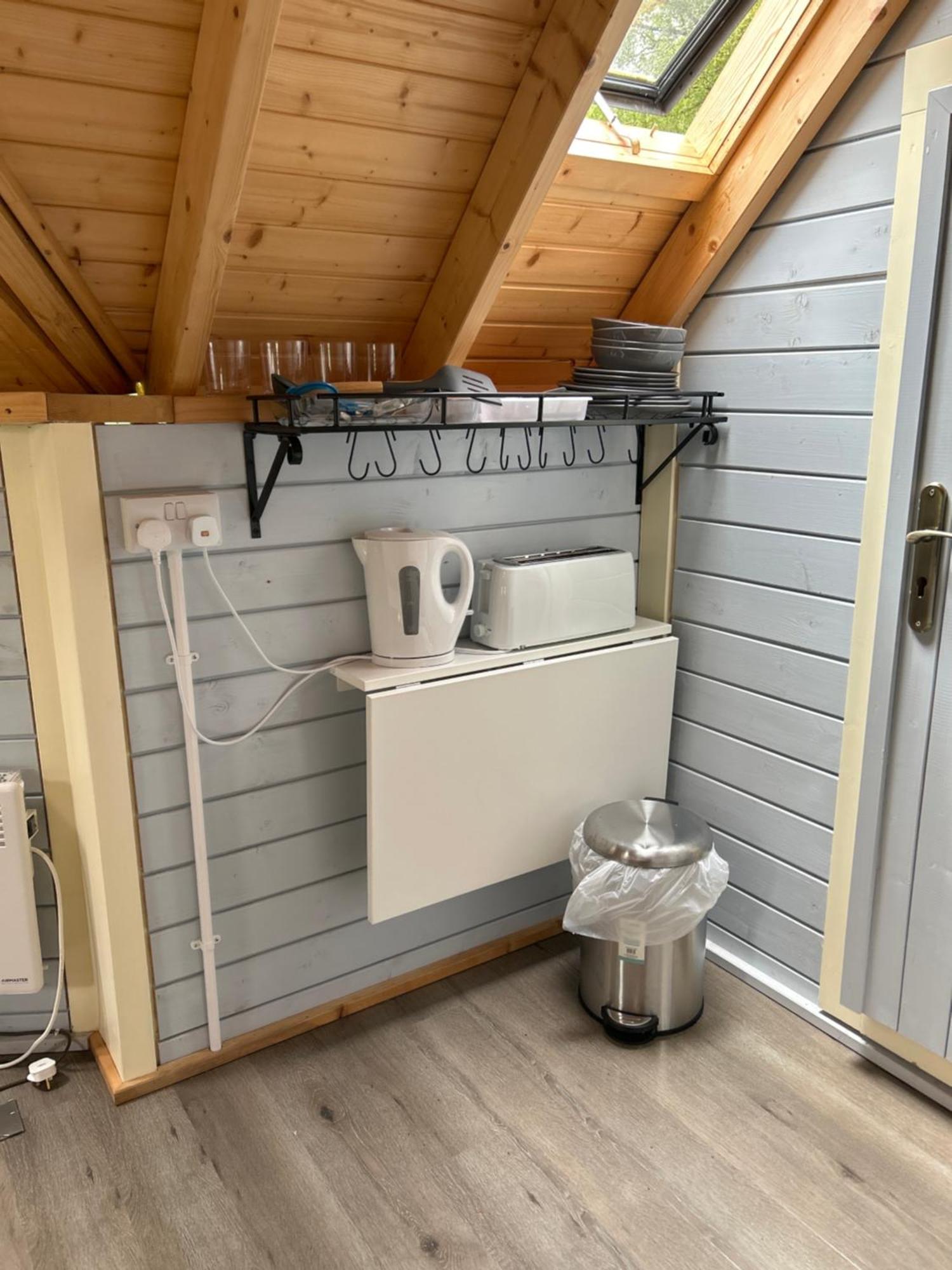 1Lochness Glam Lodges Инвернес Екстериор снимка