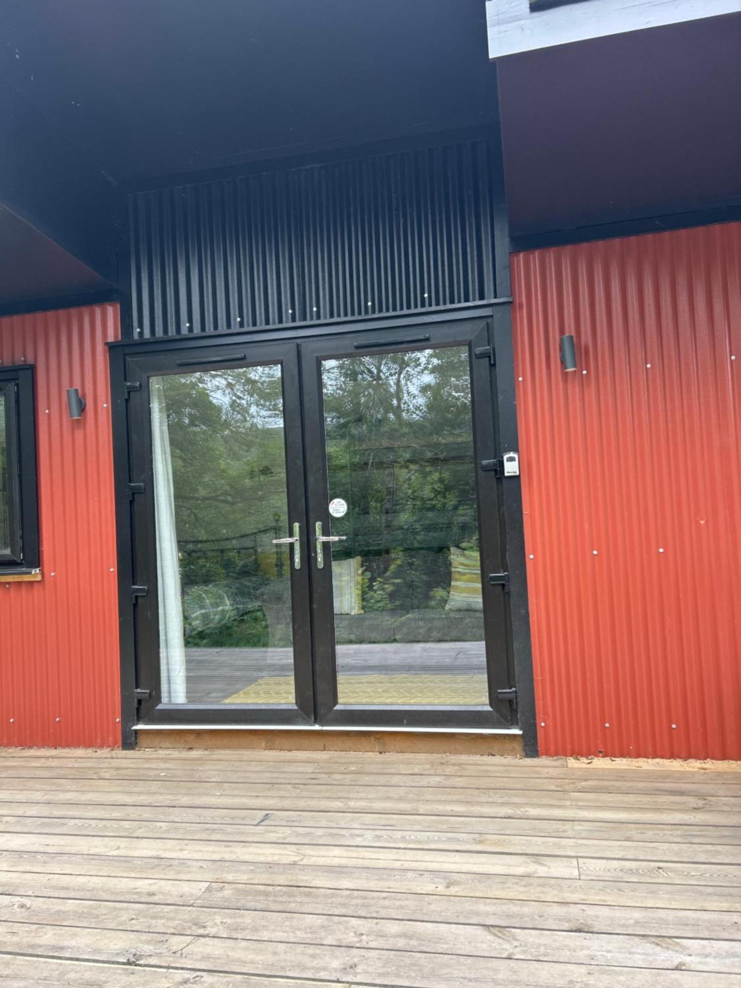 1Lochness Glam Lodges Инвернес Екстериор снимка