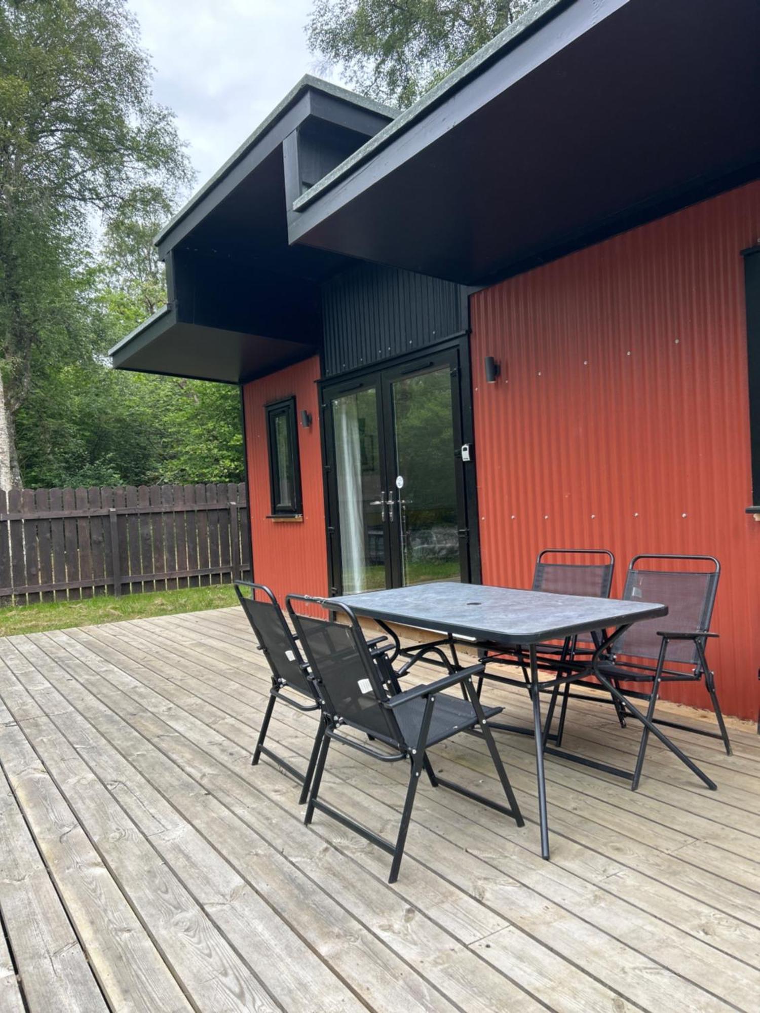 1Lochness Glam Lodges Инвернес Екстериор снимка